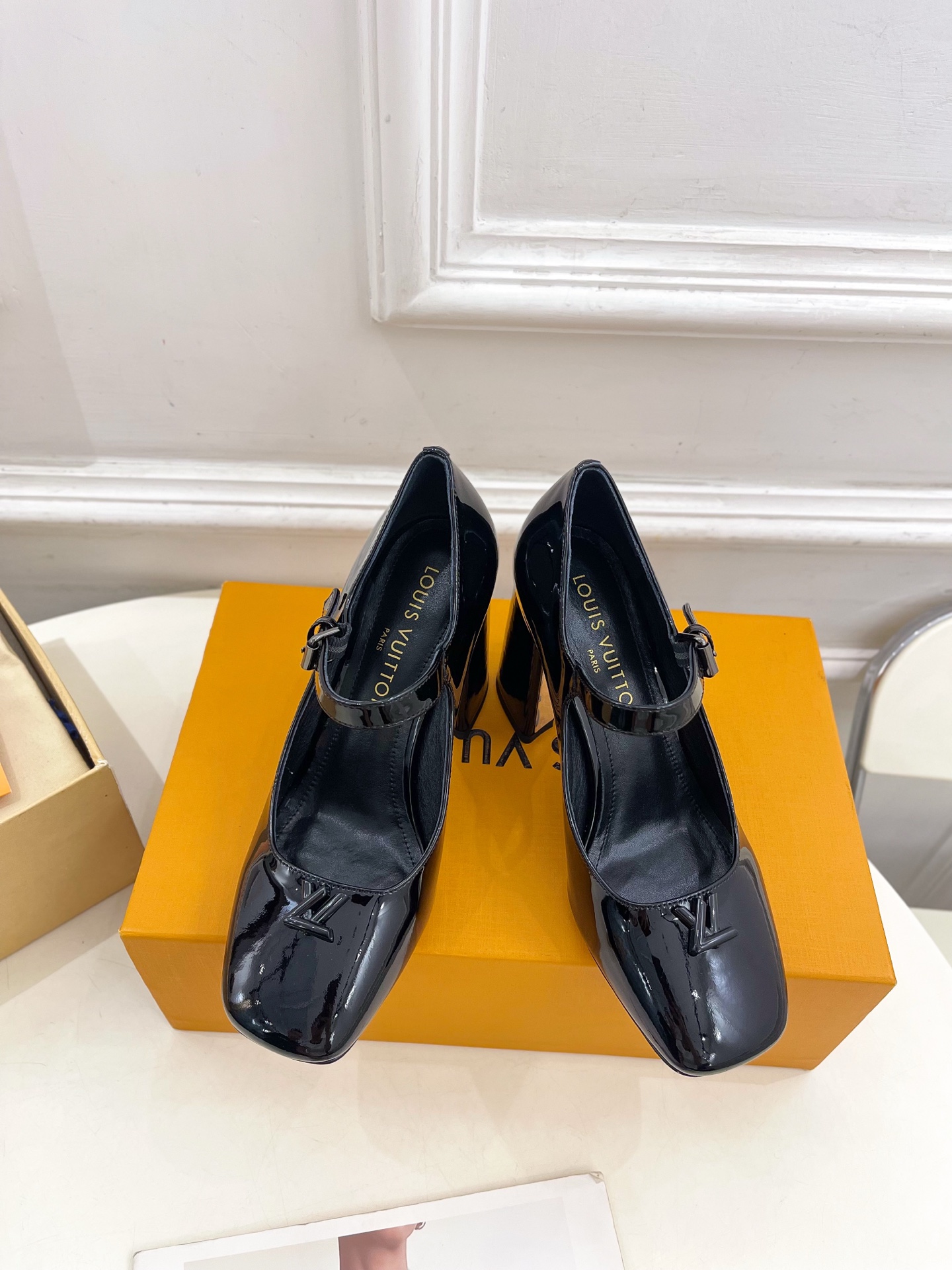 Women's high heels